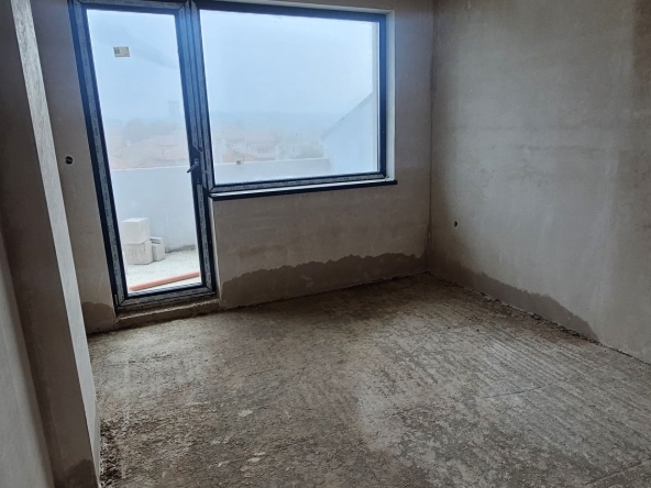 Двустаен апартамент в Търговище, Център - 70 кв.м за 1166 €/кв.м - Снимка #1