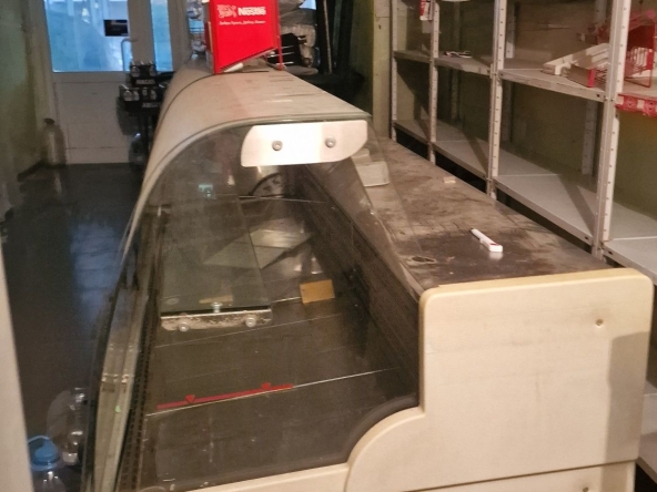 Дава се под наем Магазин в Мездра - 20 кв.м за 102 € - Снимка #1