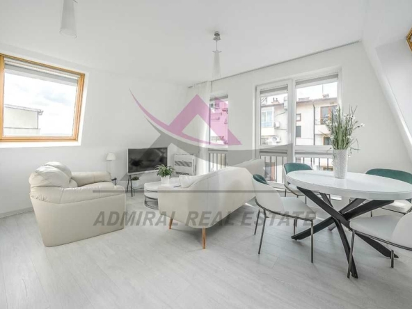 Дава се под наем Двустаен апартамент в Варна, Център - 78 кв.м за 1097.01 € - Снимка #1