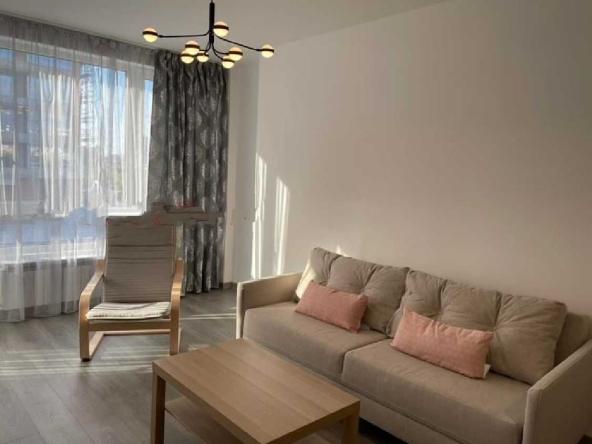 Дава се под наем Двустаен апартамент в София, Дружба 2 - 81 кв.м за 663 € - Снимка #1