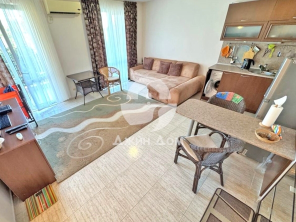 Двустаен апартамент в к.к. Слънчев бряг - 67 кв.м за 1224 €/кв.м - Снимка #1