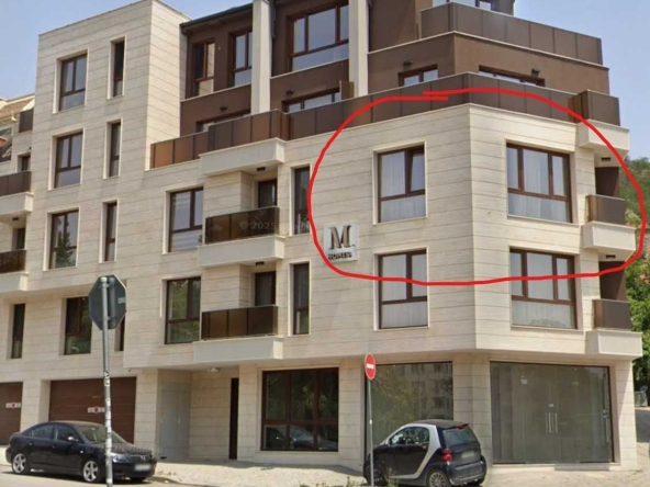 Дава се под наем Тристаен апартамент в Пловдив, Център - 85 кв.м за 747.66 € - Снимка #1