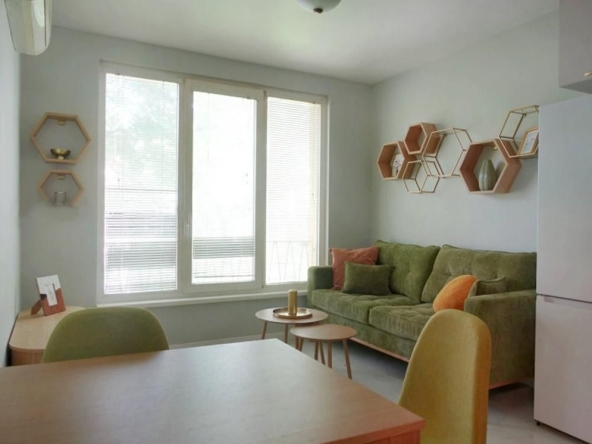 Дава се под наем Тристаен апартамент в София, Гео Милев - 60 кв.м за 749 € - Снимка #1