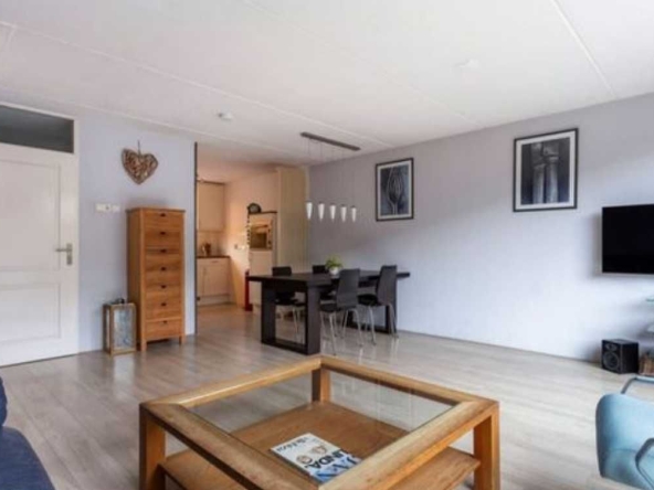 Дава се под наем Едностаен апартамент в Пловдив, Старият град - 45 кв.м за 158.1 € - Снимка #1