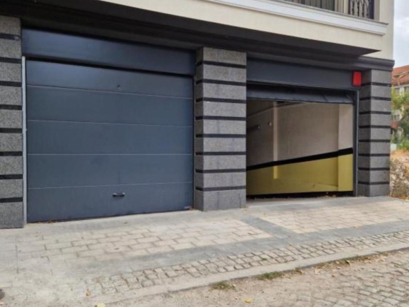 Дава се под наем Двустаен апартамент в София, Изток - 58 кв.м за 623.22 € - Снимка #1