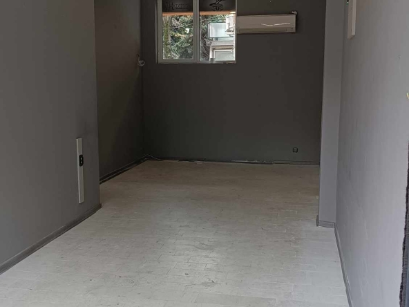 Дава се под наем Магазин в София, Редута - 45 кв.м за 999 € - Снимка #1