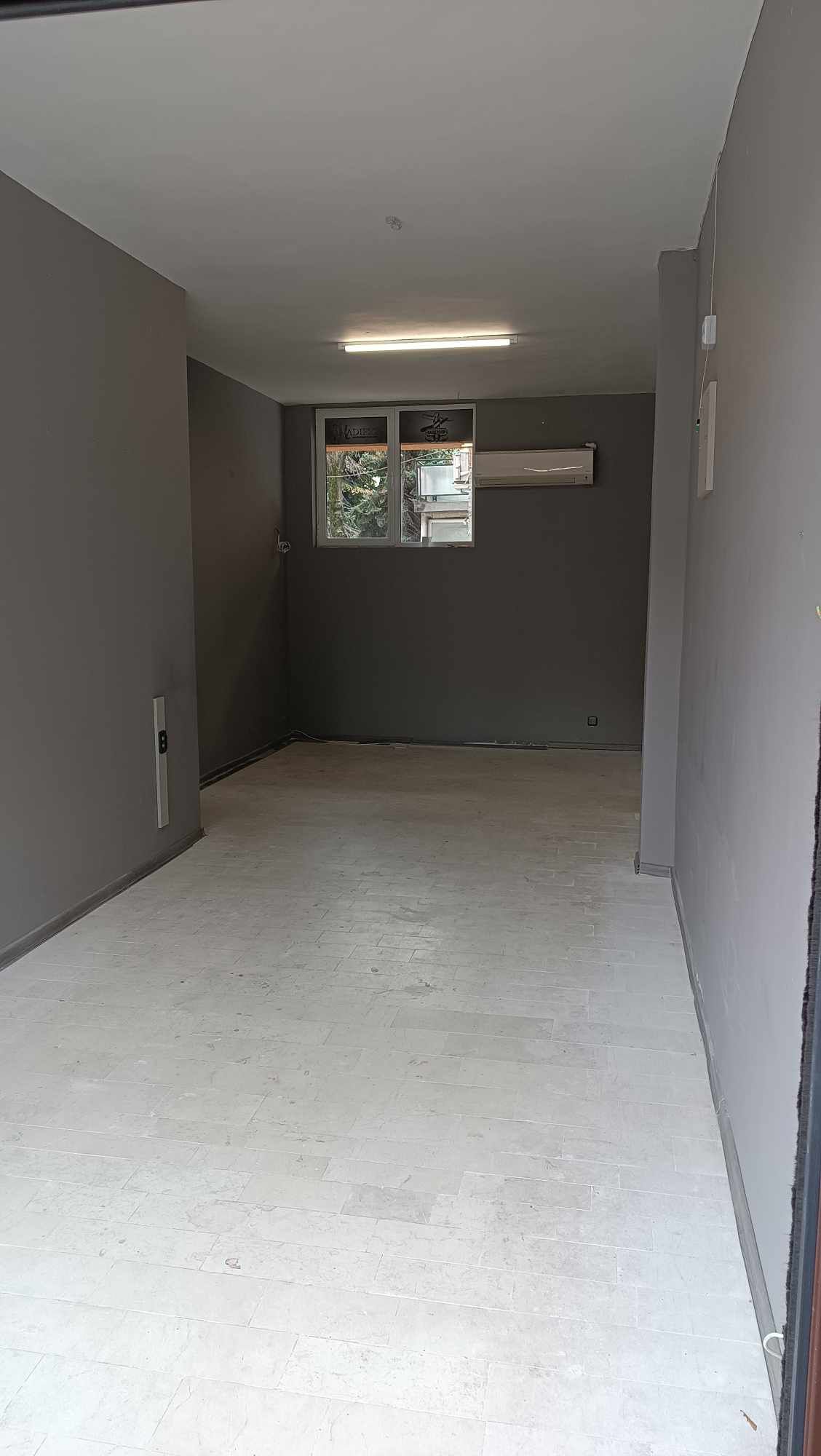 Дава се под наем Магазин в София, Редута - 45 кв.м за 999 € - Снимка #1