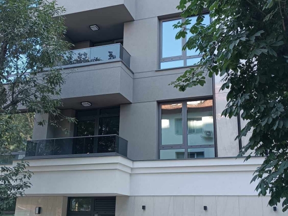 Тристаен апартамент в София, Редута - 105 кв.м за 3334 €/кв.м - Снимка #1