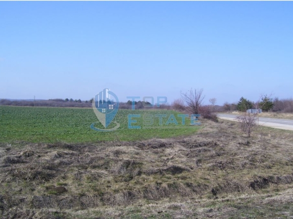 Парцел в с. Балван, Област Велико Търново - 11182 кв.м за 11 €/кв.м - Снимка #1