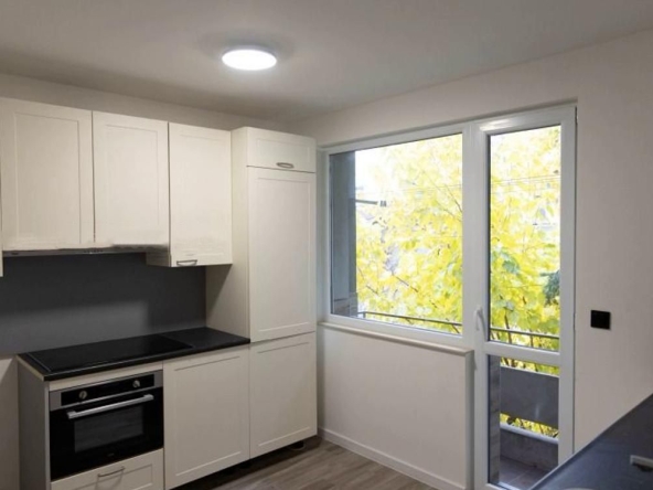 Дава се под наем Двустаен апартамент в София, Лозенец - 62 кв.м за 900 € - Снимка #1