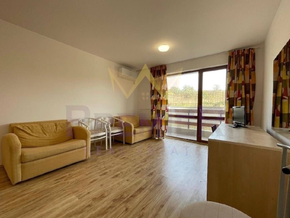 Двустаен апартамент в к.к. Слънчев бряг - 65 кв.м за 580 €/кв.м - Снимка #1