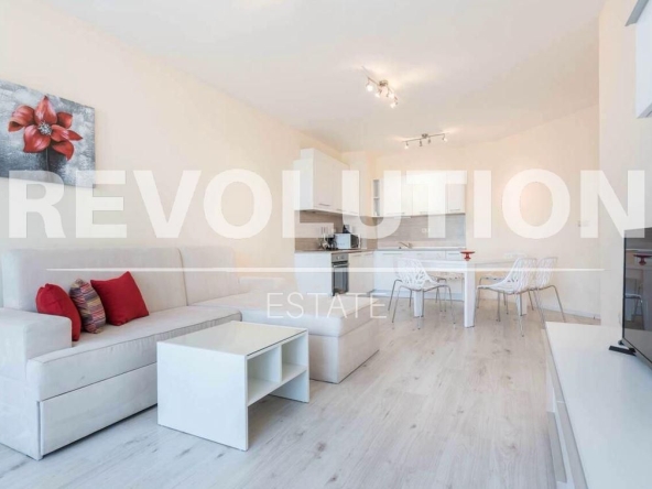 Дава се под наем Тристаен апартамент в Варна, Аспарухово - 99 кв.м за 1200 € - Снимка #1