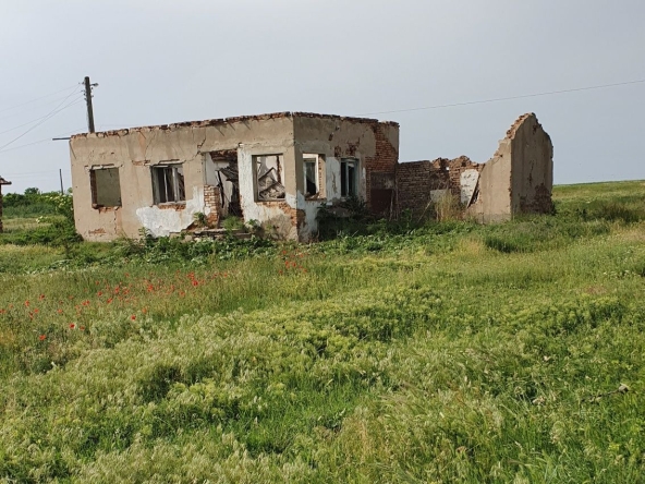 Къща в с. Горна Митрополия, Област Плевен - 100 кв.м за 29 €/кв.м - Снимка #1