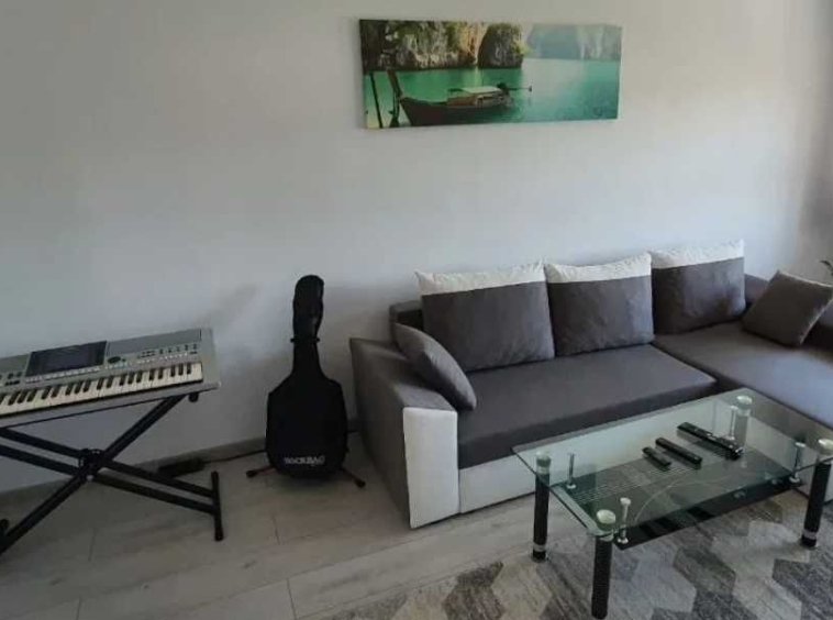 Дава се под наем Едностаен апартамент в Пловдив, Младежки Хълм - 30 кв.м за 126.48 € - Снимка #1