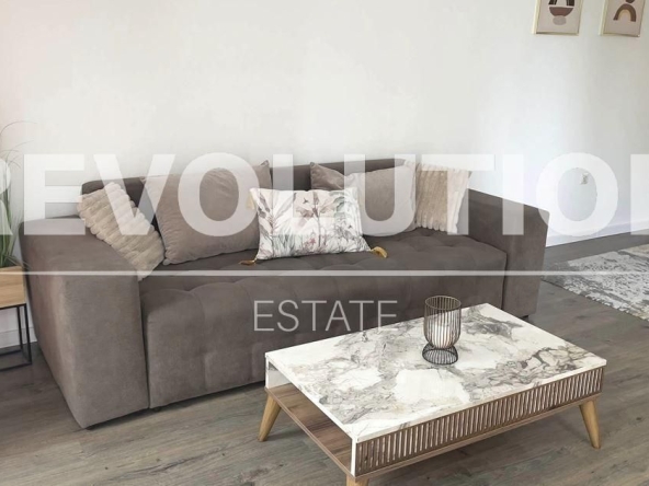 Дава се под наем Двустаен апартамент в Варна, Бриз - 65 кв.м за 847.62 € - Снимка #1