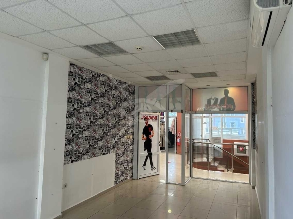 Магазин в Бургас, Славейков - 40 кв.м за 1075 €/кв.м - Снимка #1