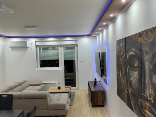 Дава се под наем Тристаен апартамент в София, Младост 2 - 108 кв.м за 668.1 € - Снимка #1