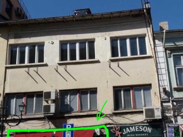 Дава се под наем Магазин в Русе, Център - 45 кв.м за 398.82 € - Снимка #1