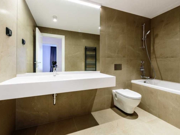 Дава се под наем Двустаен апартамент в Пловдив, Остромила - 65 кв.м за 244.8 € - Снимка #1