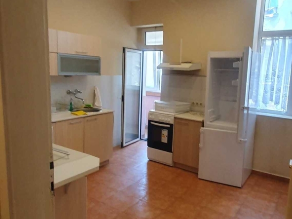 Четиристаен апартамент в София, Център - 102 кв.м за 2108 €/кв.м - Снимка #1