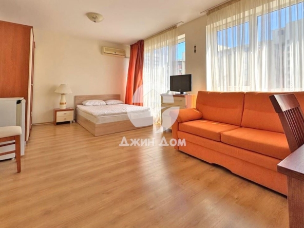Едностаен апартамент в к.к. Слънчев бряг - 42 кв.м за 1250 €/кв.м - Снимка #1