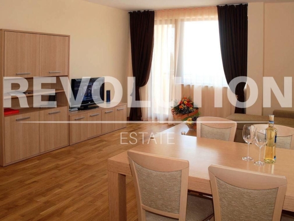 Дава се под наем Едностаен апартамент в к.к. Св.Св. Константин и Елена - 50 кв.м за 550 € - Снимка #1