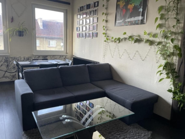 Дава се под наем Тристаен апартамент в София, Център - 70 кв.м за 675 € - Снимка #1