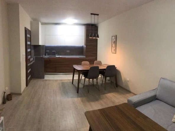 Дава се под наем Тристаен апартамент в София, Витоша - 112 кв.м за 950 € - Снимка #1
