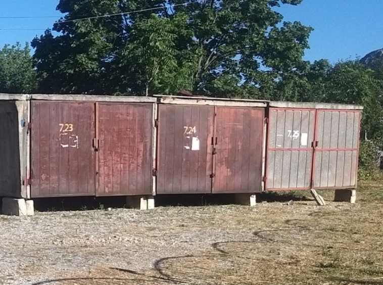 Дава се под наем Гараж / Паркомясто в Враца, Промишлена зона - Изток - 18 кв.м за 61.2 € - Снимка #1