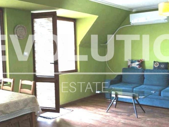 Дава се под наем Тристаен апартамент в Варна, Център - 80 кв.м за 425 € - Снимка #1