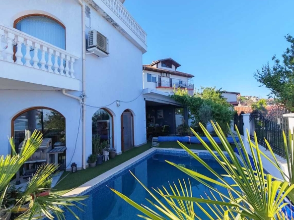 Къща в Балчик - 297 кв.м за 790 €/кв.м - Снимка #1