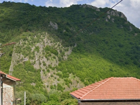 Парцел в с. Лесидрен, Област Ловеч - 460 кв.м за 16 €/кв.м - Снимка #1