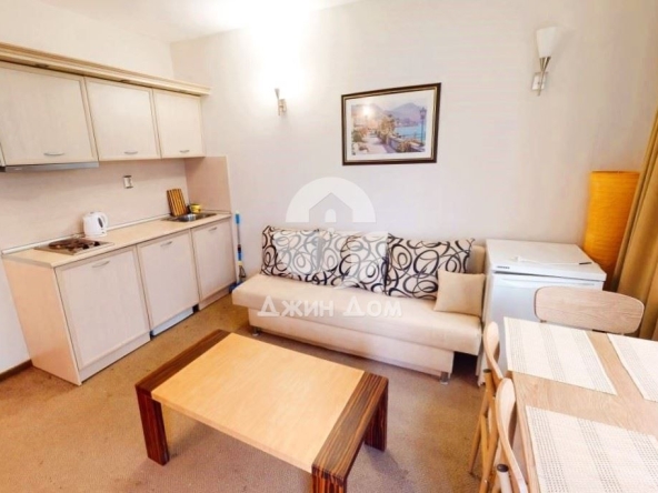 Двустаен апартамент в к.к. Слънчев бряг - 56 кв.м за 983 €/кв.м - Снимка #1