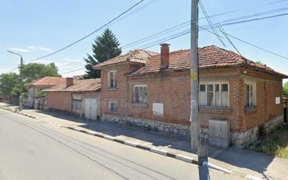 Къща в с. Стряма, Област Пловдив - 660 кв.м за 78 €/кв.м - Снимка #1