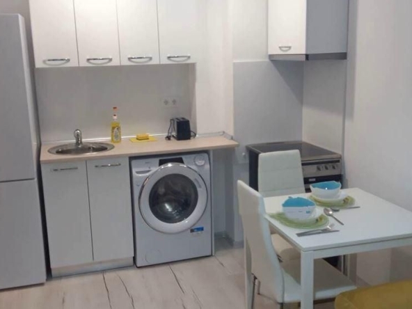 Дава се под наем Двустаен апартамент в Варна, Зимно кино Тракия - 40 кв.м за 550 € - Снимка #1