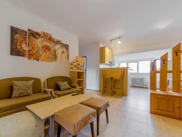 Дава се под наем Тристаен апартамент в София, Докторски паметник - 70 кв.м за 790 € - Снимка #1