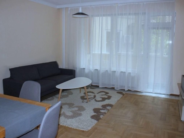 Дава се под наем Тристаен апартамент в София, Център - 80 кв.м за 750 € - Снимка #1