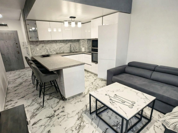 Дава се под наем Двустаен апартамент в Пловдив, Остромила - 65 кв.м за 475 € - Снимка #1