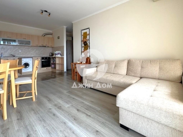 Двустаен апартамент в к.к. Слънчев бряг - 66 кв.м за 1440 €/кв.м - Снимка #1