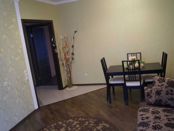 Дава се под наем Четиристаен апартамент в Пловдив, Захарна фабрика - 120 кв.м за 433.5 € - Снимка #1