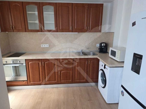 Дава се под наем Тристаен апартамент в Пловдив, Мараша - 90 кв.м за 648.21 € - Снимка #1