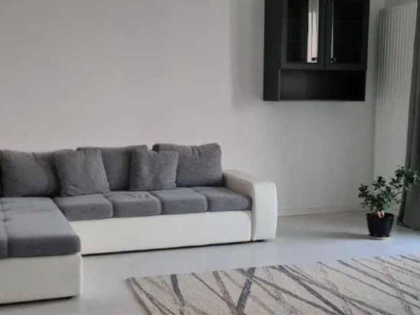 Дава се под наем Двустаен апартамент в Пловдив, Изгрев - 60 кв.м за 340 € - Снимка #1