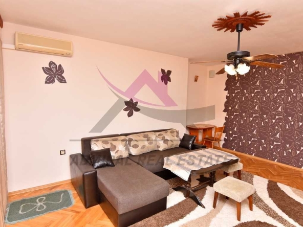 Дава се под наем Четиристаен апартамент в Варна, Младост 2 - 100 кв.м за 614 € - Снимка #1