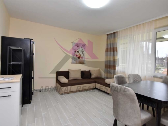 Дава се под наем Тристаен апартамент в Варна, Бриз - 98 кв.м за 648.21 € - Снимка #1
