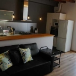 Дава се под наем Четиристаен апартамент в Пловдив, Тракия - 101 кв.м за 408 € - Снимка #1