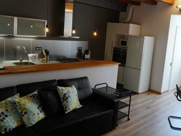 Дава се под наем Четиристаен апартамент в Пловдив, Тракия - 101 кв.м за 408 € - Снимка #1