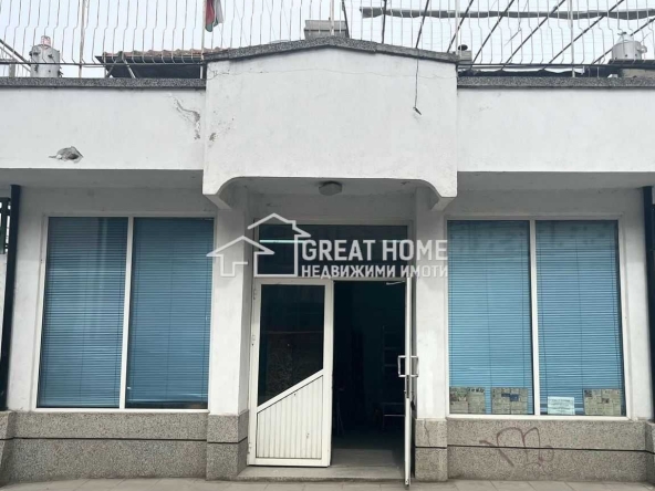 Дава се под наем Магазин в Търговище, Център - 35 кв.м за 448.8 € - Снимка #1