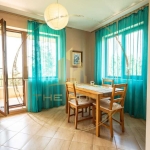 Дава се под наем Двустаен апартамент в Варна, м-т Евксиноград - 60 кв.м за 450 € - Снимка #1