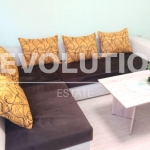 Дава се под наем Тристаен апартамент в Варна, Център - 94 кв.м за 977.16 € - Снимка #1