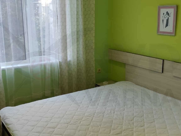 Дава се под наем Тристаен апартамент в Варна, Център - 85 кв.м за 558.45 € - Снимка #1